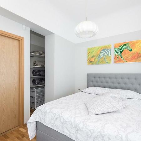 Kuninga City Center Apartment Pärnu Exteriör bild